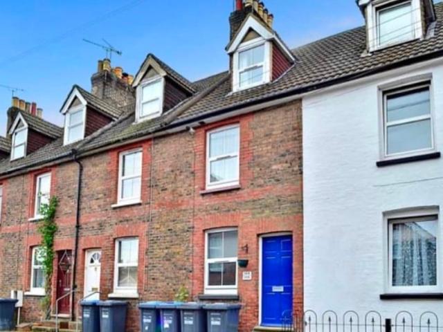 Flat for rent in Sunnyside, Mid Sussex