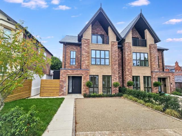 Flat for rent in Trafford Park, Greater Manchester