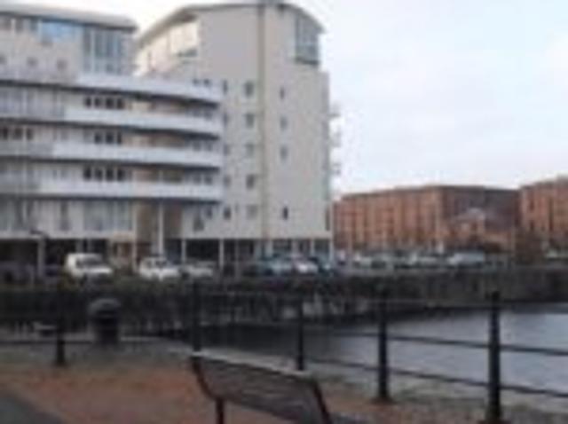 Flat for rent in Waterfront, Calderstones