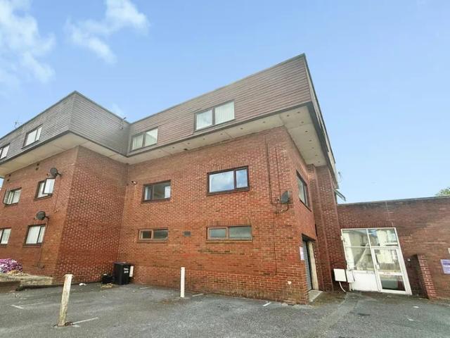 Flat for rent in Foxhole, Livermead