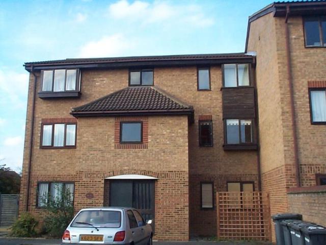 Flat for rent in Egham, Runnymede