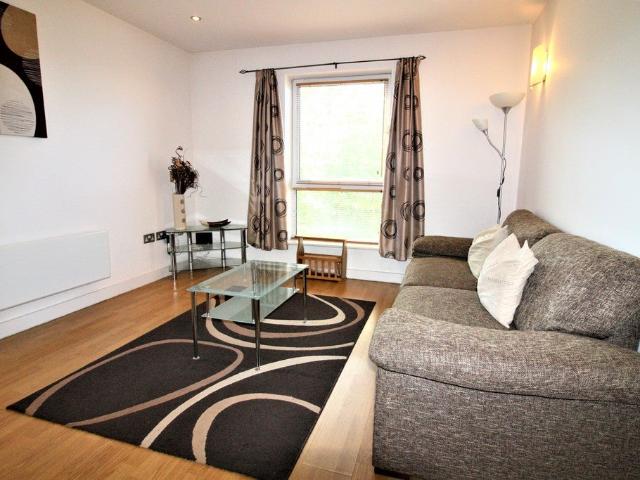Flat for rent in Saint George's, Netherthorpe