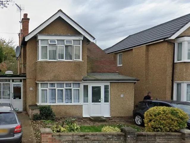 Flat for rent in Slough