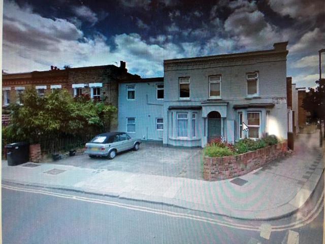 Flat for rent in London Borough of Lambeth, Greater London