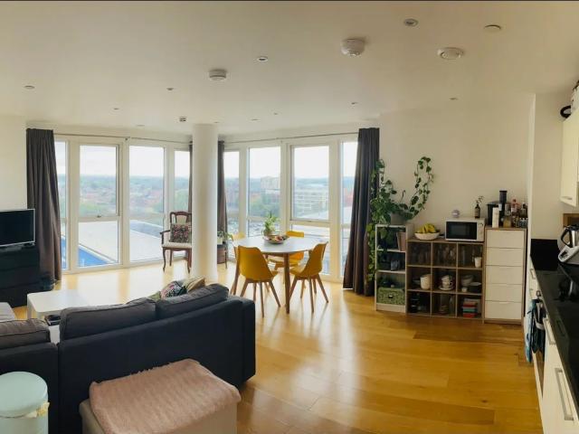 Flat for rent in Slough