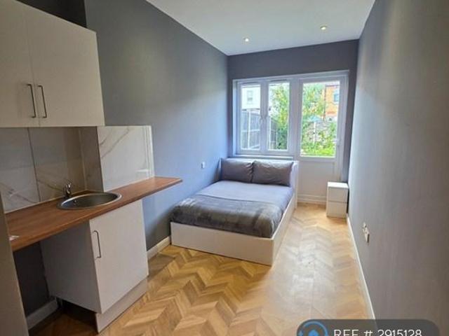 Flat for rent in Alton Barnes, Essex
