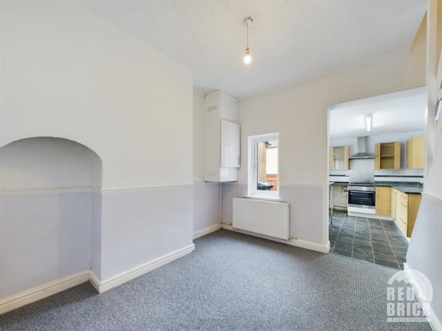 Flat for rent in Ball Hill, West Midlands