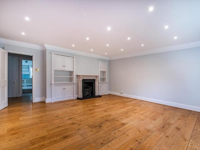 Flat for rent in City of Westminster, Greater London