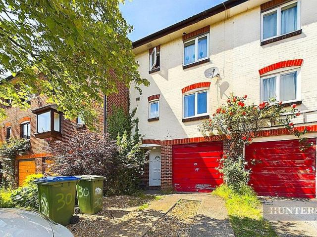 Flat for rent in Banister's Park, City Of Southampton