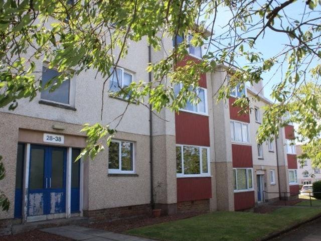 Flat for rent in East Mains, Barassie