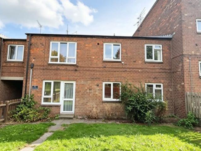 Flat for rent in Waterthorpe, South Yorkshire