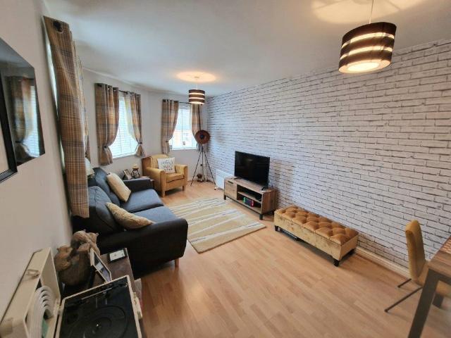 Flat for rent in Druids Heath, West Midlands