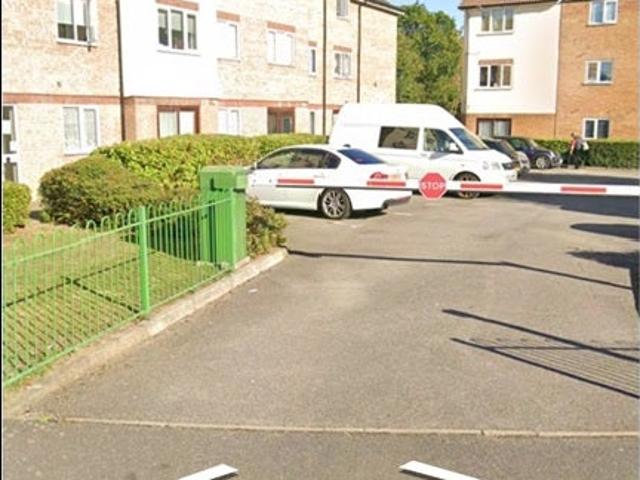 Flat for rent in Grahame Park, Greater London