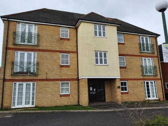 Flat for rent in South Stifford, Grays