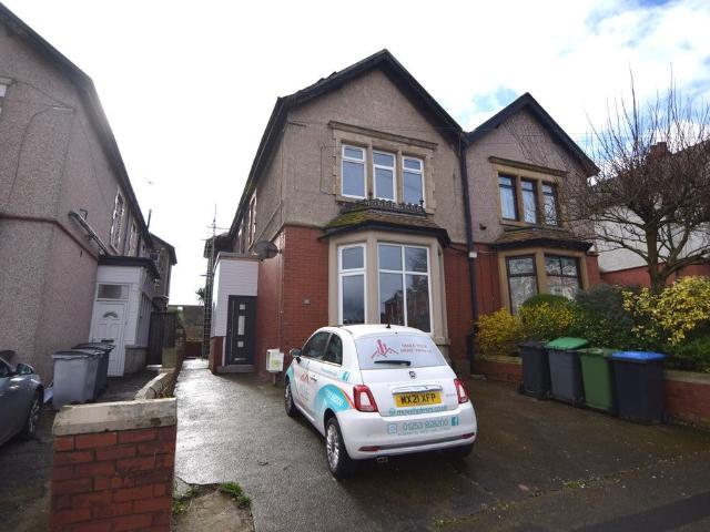 Flat for rent in Revoe, Blackpool