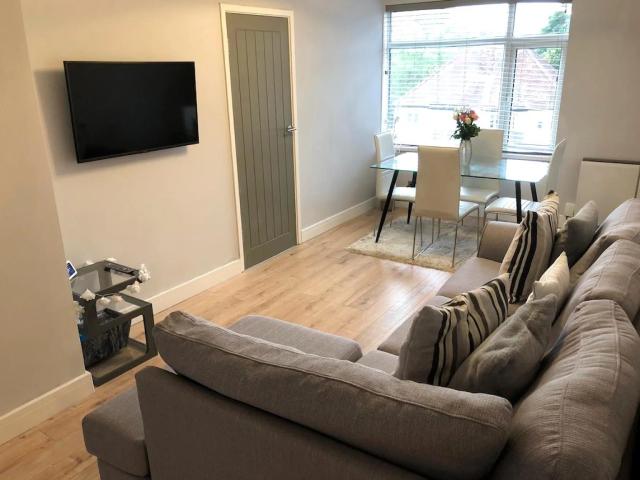 Flat for rent in Maney, Birmingham