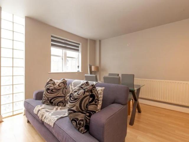 Flat for rent in Kensal Town, Bayswater