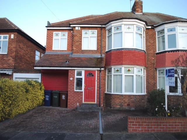 Flat for rent in Woolsington, Tyne And Wear