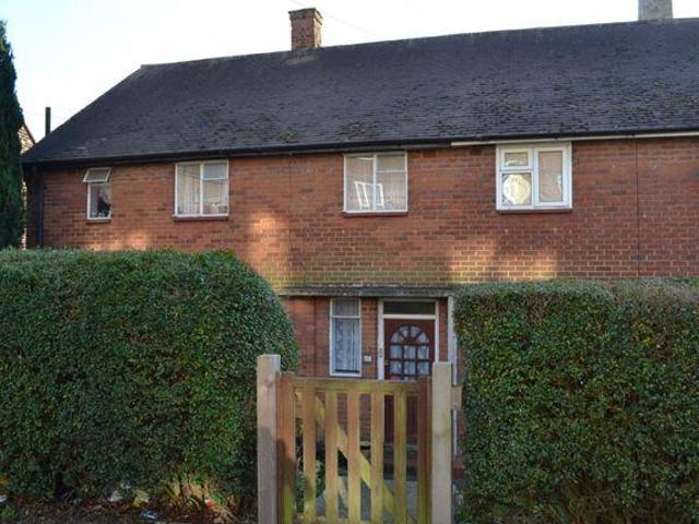 Flat for rent in Harold Wood, Greater London