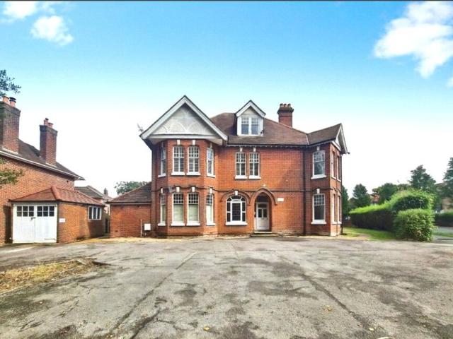 Flat for rent in Bitterne, City Of Southampton