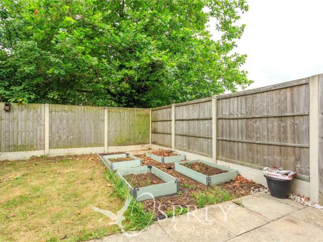Flat for rent in Richmond Hill, West Yorkshire