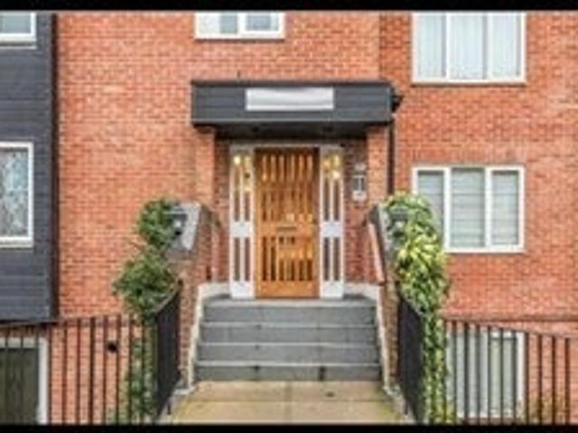 Flat for rent in London Borough of Croydon, Purley