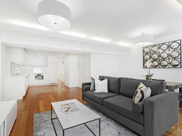 Flat for rent in Soho, Greater London