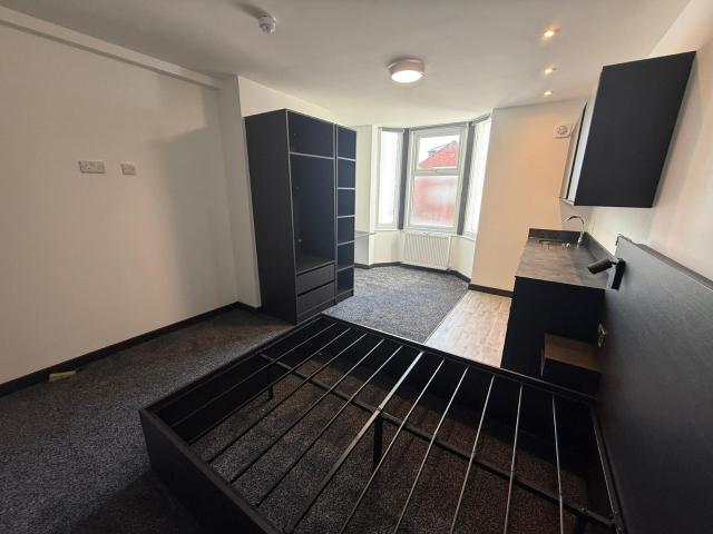 Flat for rent in Caldermill, East Midlands