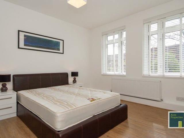 Flat for rent in London Borough of Hounslow, Strand
