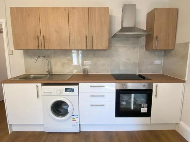 Flat for rent in Meadvale, Red Hill