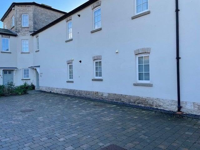 Flat for rent in St Asaph, Wales