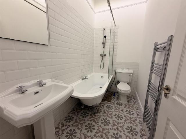 Flat for rent in Plasnewydd, Cardiff