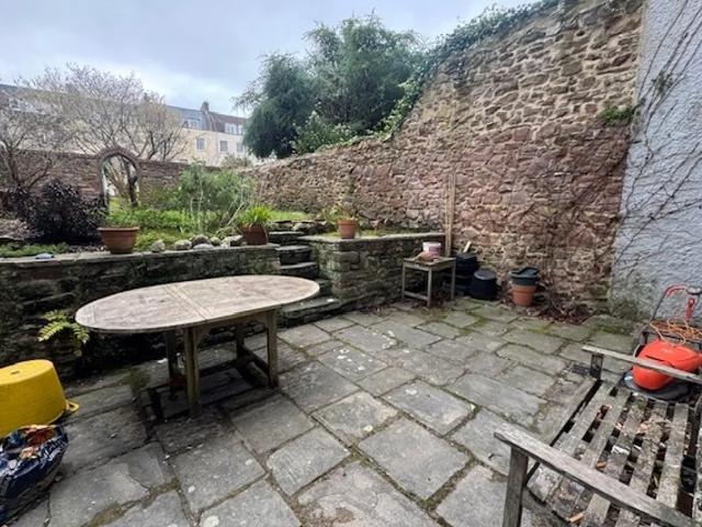 Flat for rent in Clifton Village, Feckenham