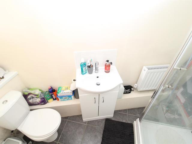 Flat for rent in Pontypridd, Wales
