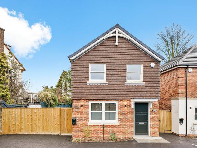 Flat for rent in Avery Hill, Greater London