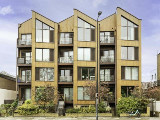 Flat for rent in Kennington, Greater London