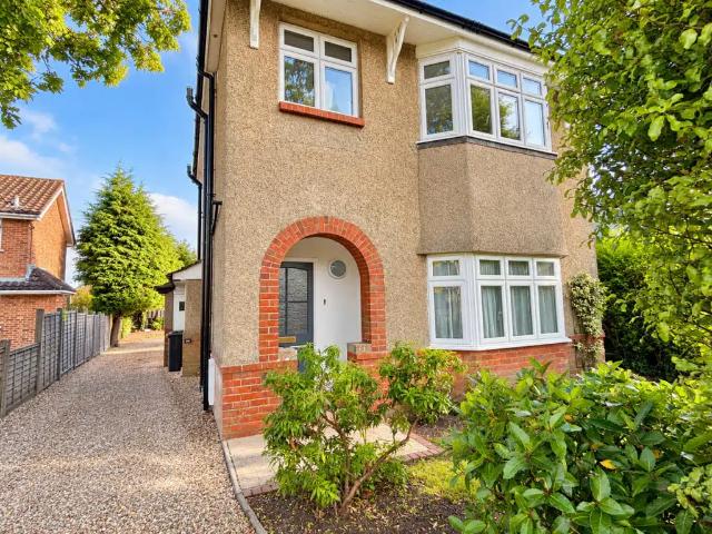 Flat for rent in Ferndown, East Dorset
