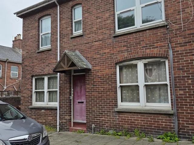 Flat for rent in Cattedown, Mount Wise