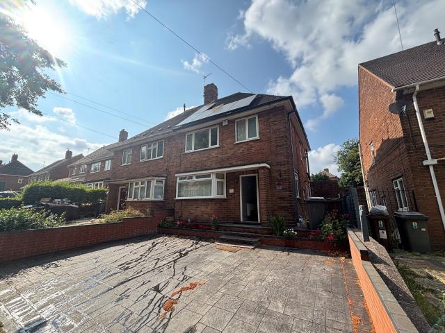 Flat for rent in Woodcross, West Midlands