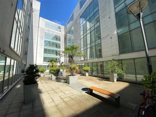 Flat for rent in Georgia, Greater Manchester