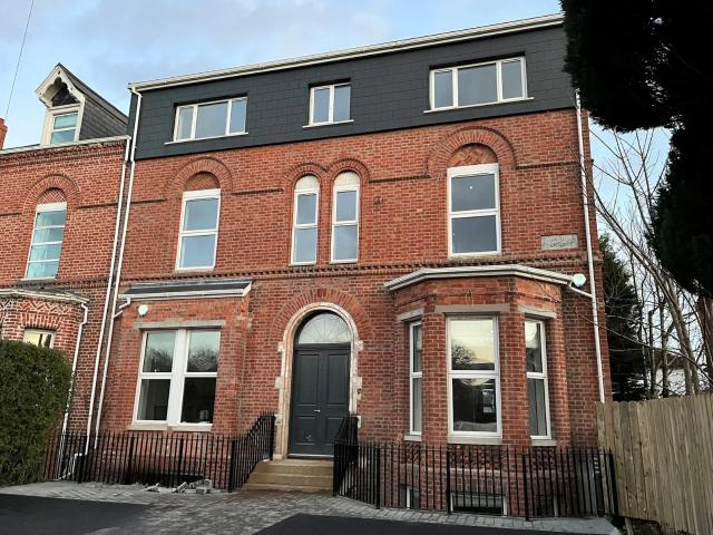 Flat for rent in Belfast, Willowfield