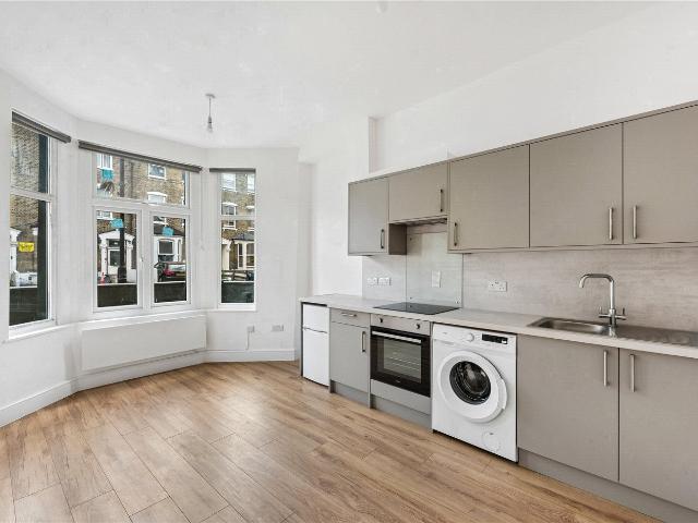 Flat for rent in Finsbury Park, Greater London