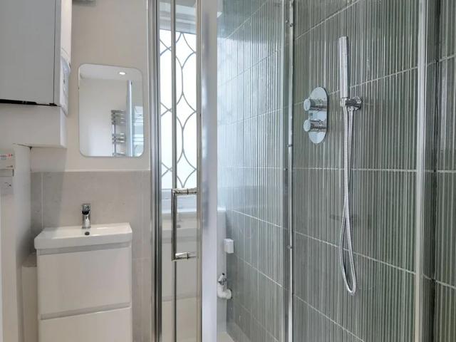 Flat for rent in Roehampton, Greater London