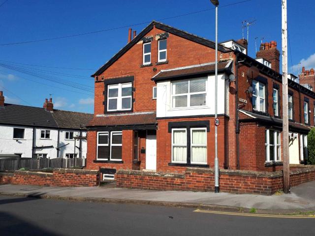 Flat for rent in Park Villas, Leeds