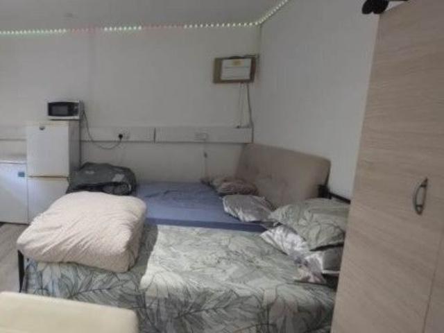 Flat for rent in Little Ilford, Greater London
