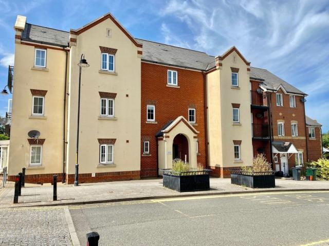 Flat for rent in Repton Park North, Bridgefield