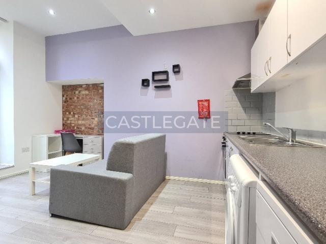 Flat for rent in Highfields, Huddersfield