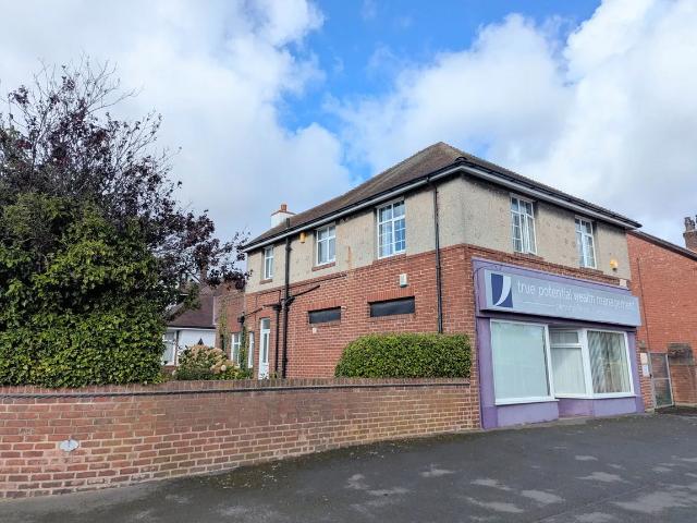 Flat for rent in Meols Cop, Southport