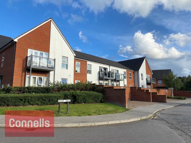 Flat for rent in Kilnwood Vale, Horsham