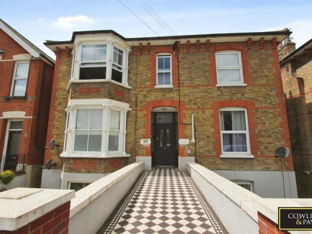 Flat for rent in Navestock Side, Essex